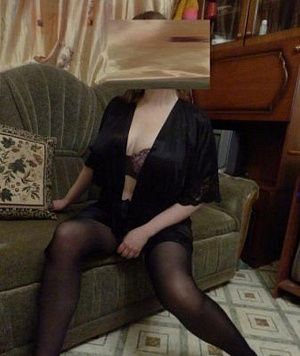 Оленька — эротические фото